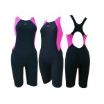 OPEN BACK Body Suit Knee Racing Swimwear ชุดวันพีชหลังโอเหนือเข่า ผ้าพื้นสีดำ แถบสีชมพู DVRW2230001